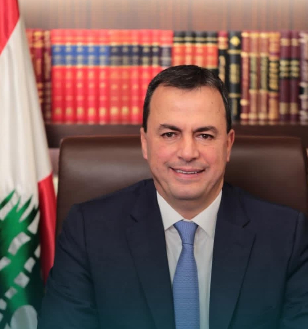 مصلحة المهن القانونية في “القوات ” تهنّئ مروان ضاهر بفوزه نقيبًا : كنا من ركائز هذا النجاح