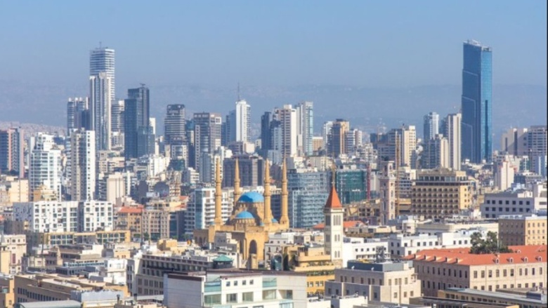 لبنان بين فكي كماشة ... حزب الله يستعرض في بيروت