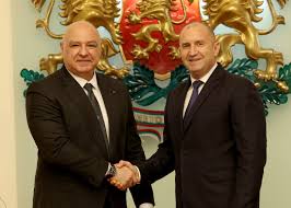 هيرلي: الفرصة متاحة بوقف التمويل الإيراني وإنهاء سيطرة الحزب<br />
عون: تلازم بين بسط السلطة والتفاوض.. الغارات الإسرائيلية تتوسَّع ومعالجة إشكال حدودي مع سوريا