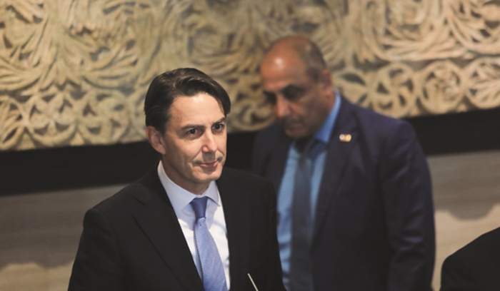 قائد الجيش «غير مرتاح» لكلام جعجع: هوكشتين يروّج لاستئناف وساطته