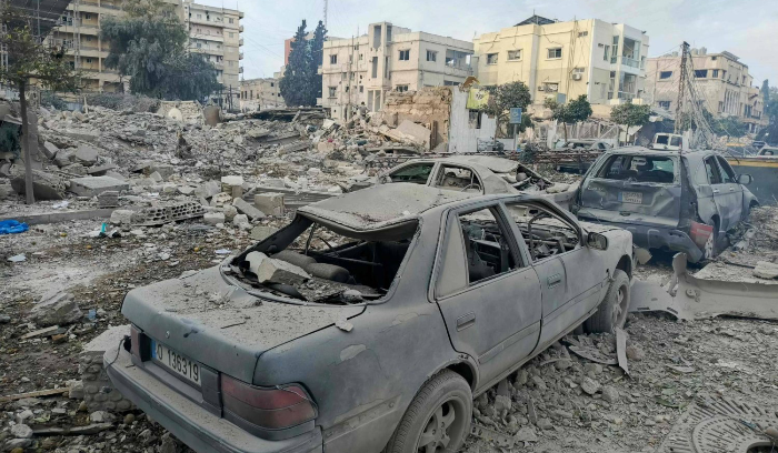 بعد الأهداف العسكرية إسرائيل تنتقل إلى الضغط على «حزب الله» شعبياً واقتصادياً<br />
معتمدة سياسة التهجير وتدمير المدن الكبرى