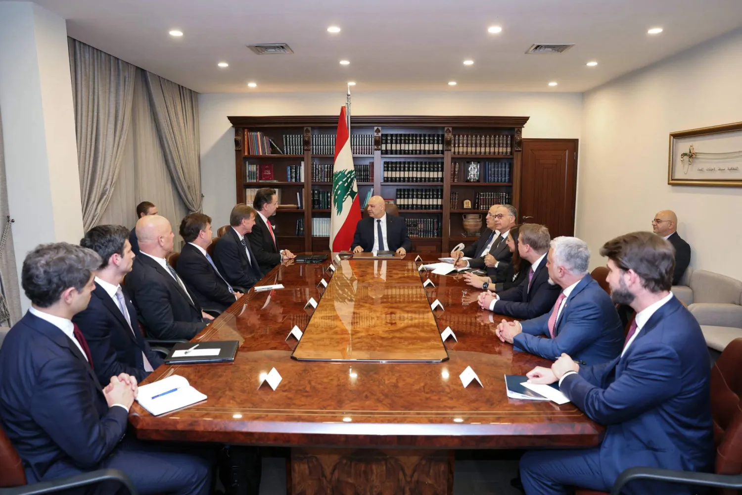 لبنان يطلق مسار الاستجابة «التقنية» لطلبات «الخزانة» الأميركية
تلافياً للعقوبات وسعياً للخروج من «رمادية» غسل الأموال