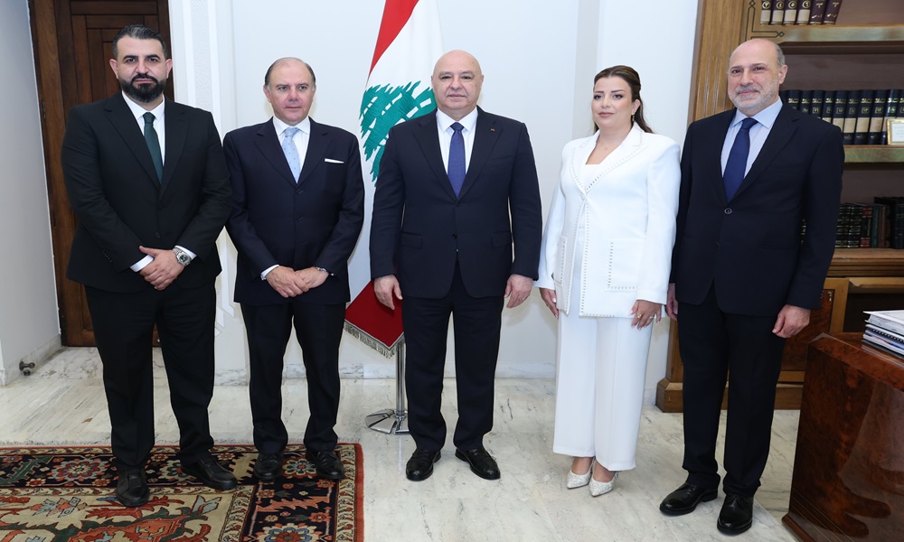 حاكم مصرف لبنان يقسم اليمين أمام عون