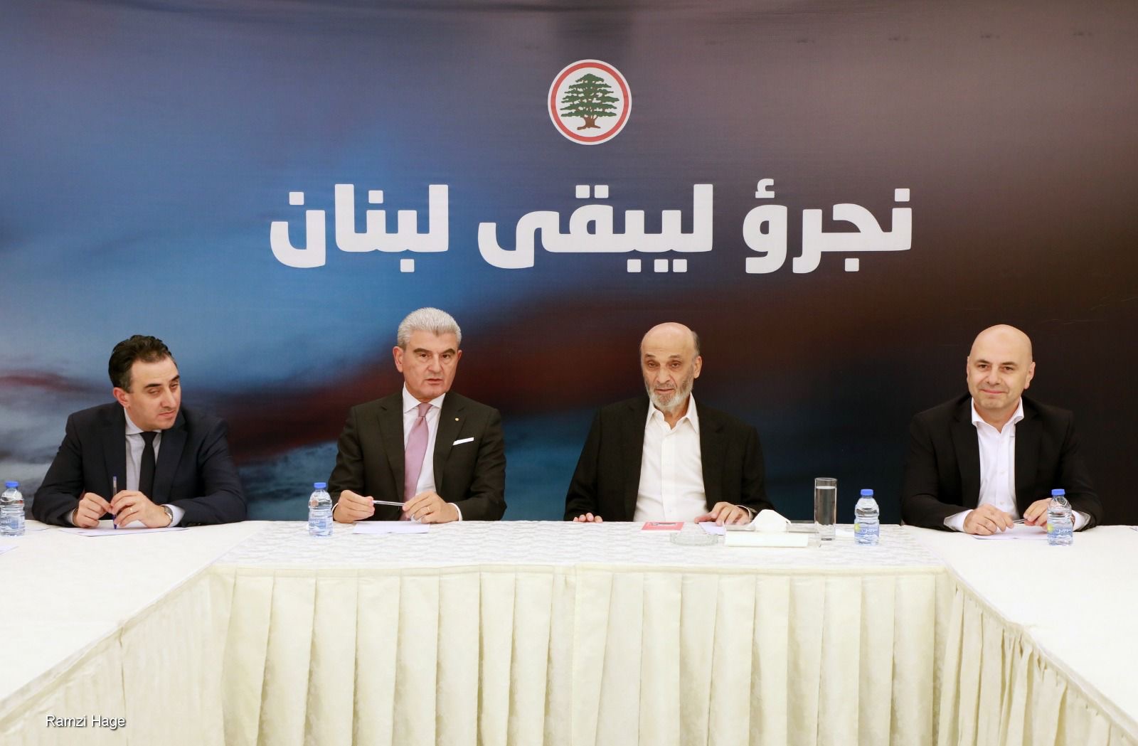 جعجع استقبل وفدًا اقتصاديًا دوليًا لبحث سبل استقطاب الاستثمارات إلى لبنان