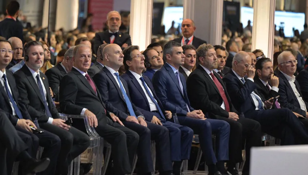 الجزرة السعودية: تشجيع المسار وعدم تخريبه