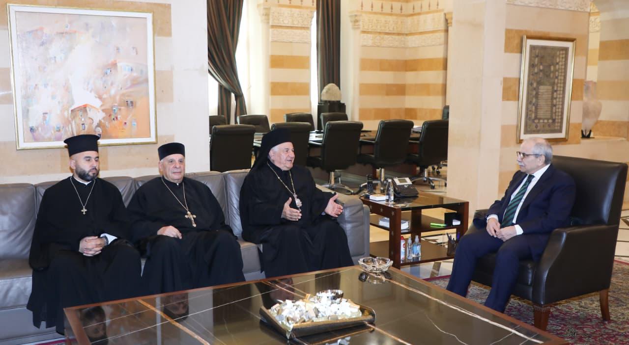 سلام يبحث العلاقات الثنائية مع سفير الإمارات ويواصل لقاءاته مع وفود دولية وروحية وتربوية في السرايا