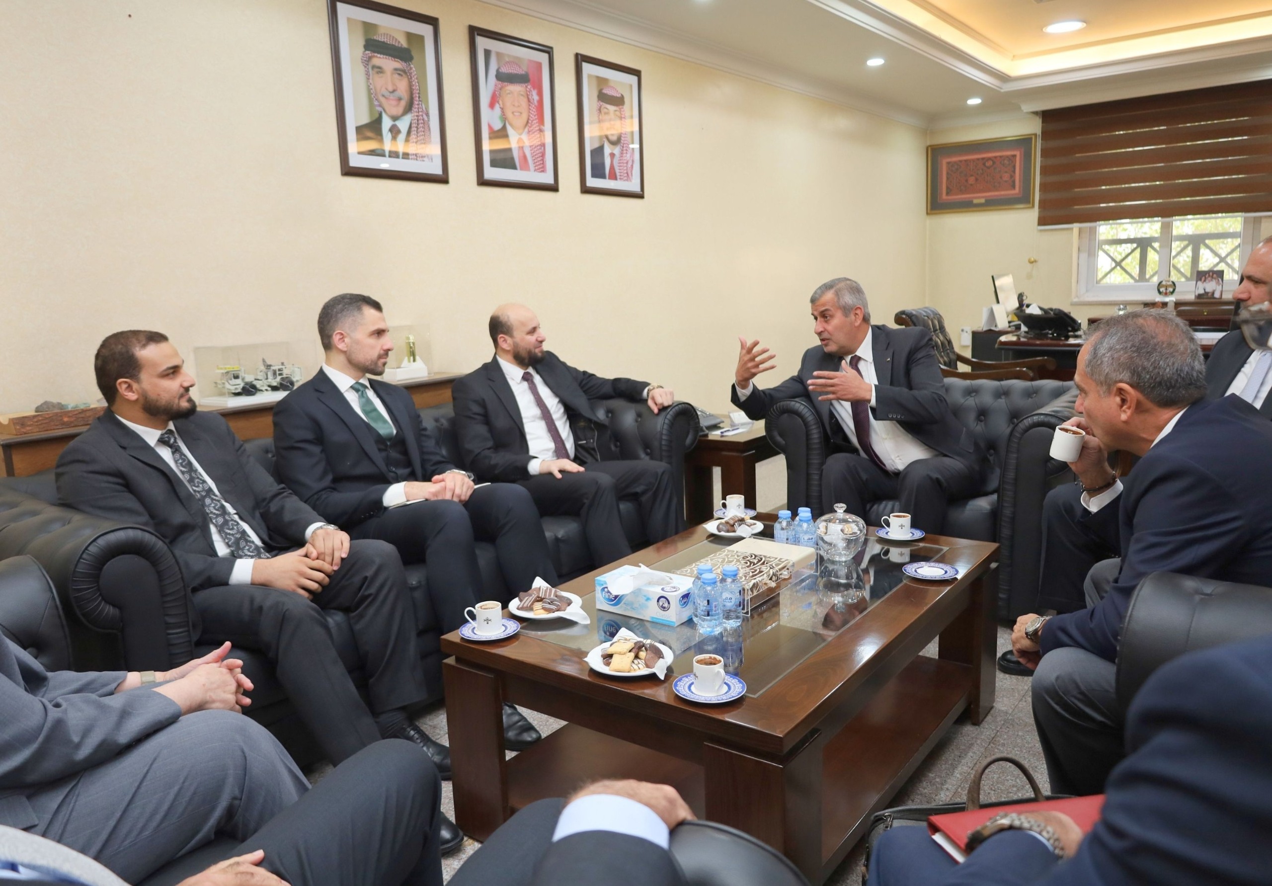 عمّان تحتضن اجتماعات التعاون الثلاثي المشترك بين الأردن وسوريا ولبنان لمناقشة مشاريع الكهرباء والغاز