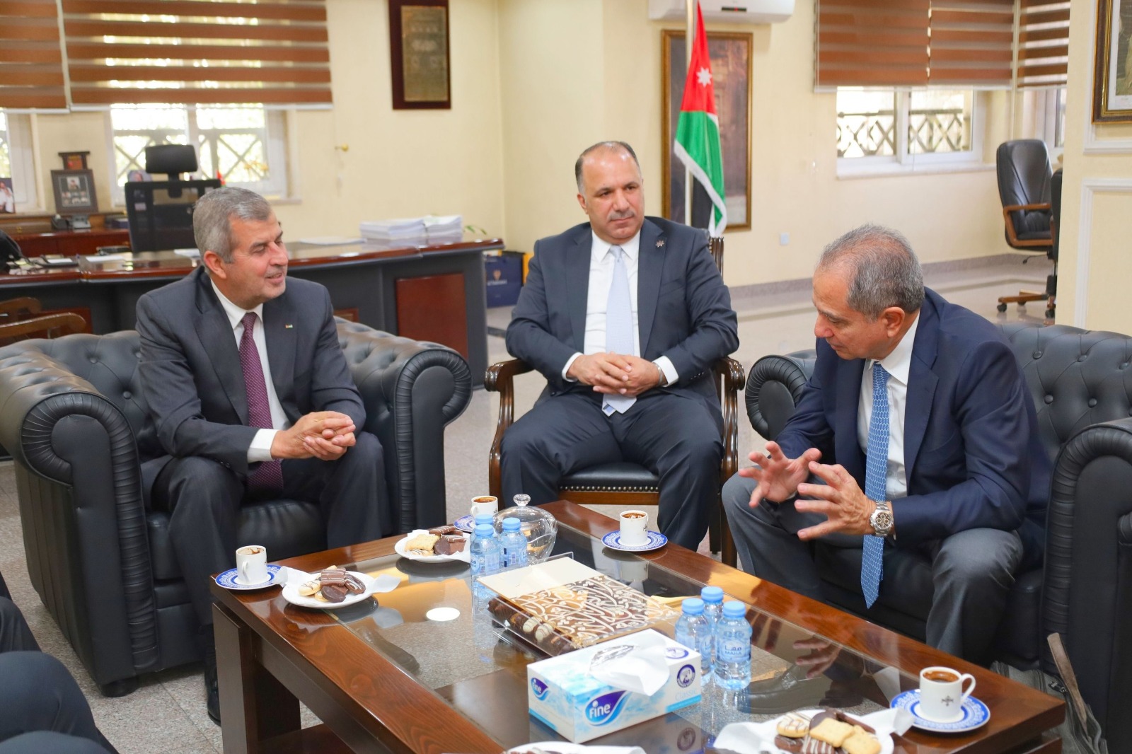 عمّان تحتضن اجتماعات التعاون الثلاثي المشترك بين الأردن وسوريا ولبنان لمناقشة مشاريع الكهرباء والغاز