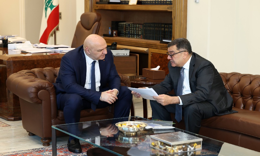 عون اطّلع من الحوت على نتائج حركة الطيران