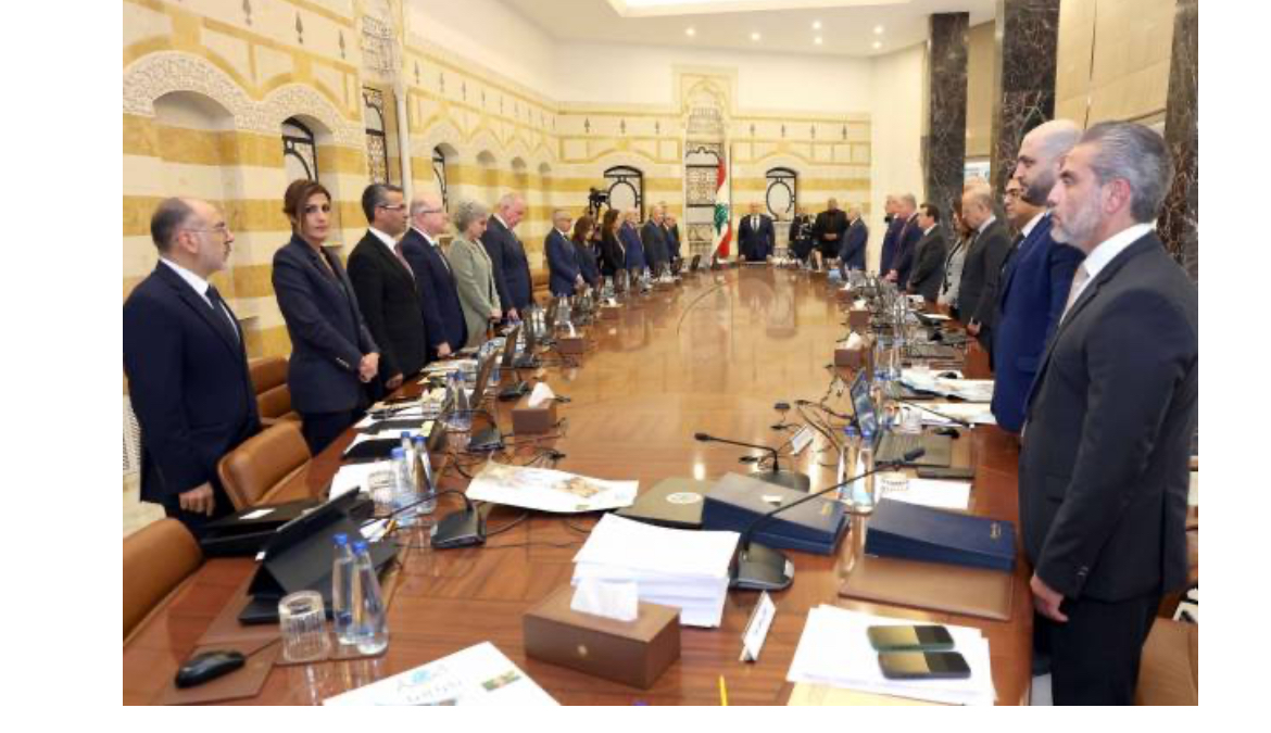 مجلس الوزراء تطرَّق لإلغاء زيارة هيكل وعيَّن معكرون لمياه البقاع وضم قضية كساب للجنة اللبنانية السورية<br />
عون: نأمل بالإستقلال المقبل تحرير كامل الأرض .. سلام : لبنان تجاوب مع الملاحظات السعودية