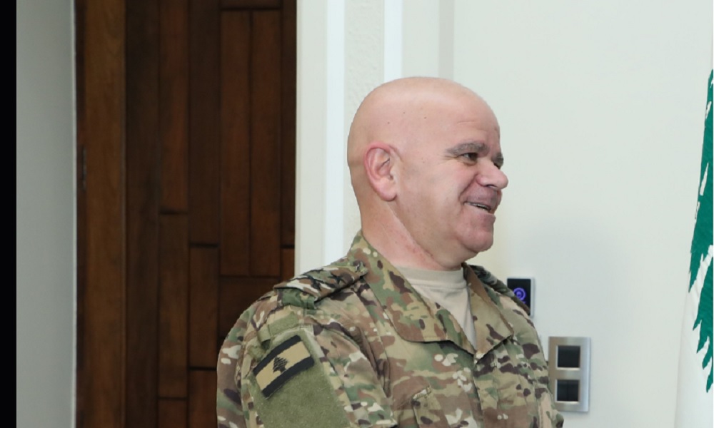 لاوندس: العسكريون ركيزة الصمود وحماية السلم الأهلي