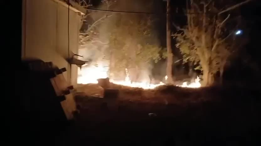 بالفيديو - جرحى في المفور الجنوبية في إلقاء قنبلة حارقة على مستوصف ؟