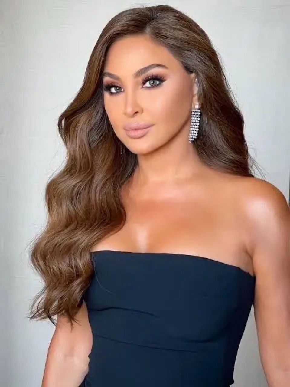 إليسا في عيد الاستقلال: “أنا لبنانية”… وفخر لا يتغيّر بلبنان رغم التحديات