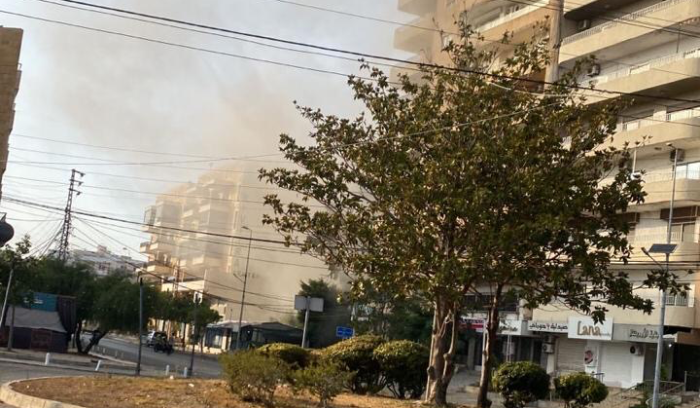اخلاء من تبقى من سكان المبنى الذي استهدفه في صور