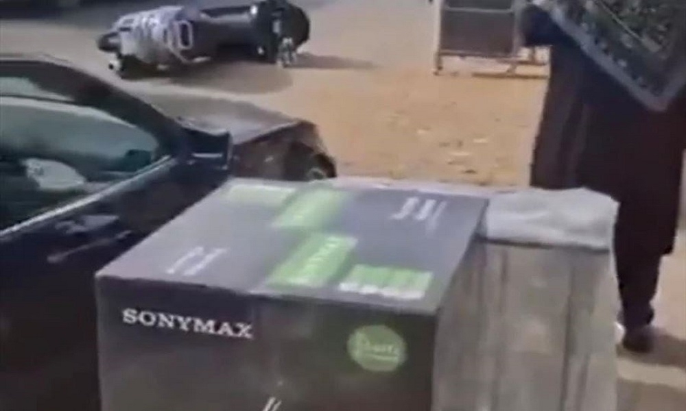 سلب بقوّة السلاح على طريق المطار