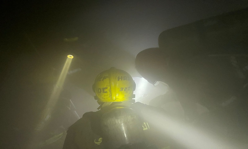 الدفاع المدني: عمليات الإطفاء داخل معمل “هوا تشيكن” مستمرة