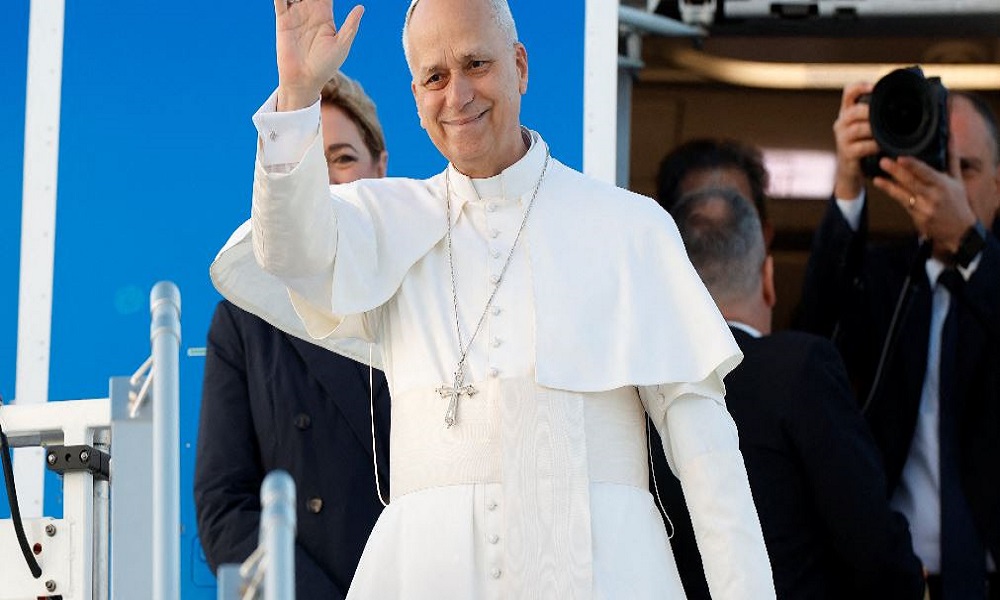 البابا يبدأ رحلته الخارجية بزيارة إلى تركيا