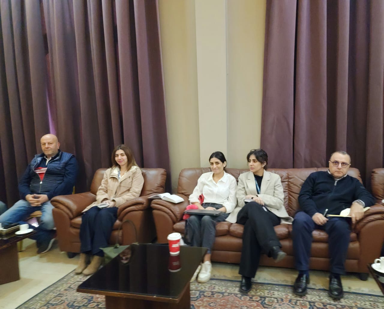 محافظ البقاع يعقد اجتماعًا تنسيقيًا مع المنظمات الدولية والجمعيات العاملة في نطاق المحافظة