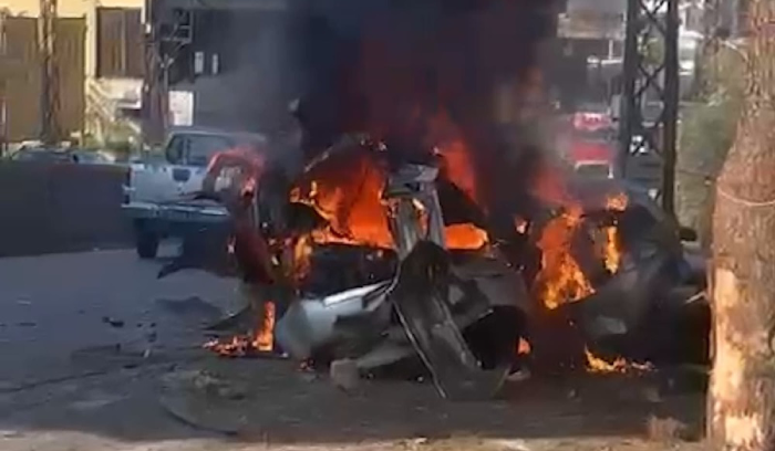 امرأة استهدفت على طريق عاريا