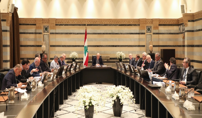 لبنان يقرر زيادة عدد أفراد الجيش استعداداً لانتشار محتمل جنوب الليطاني<br />
ميقاتي يحمل المجتمع الدولي مسؤولية حرب الإبادة الإسرائيلية