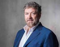 ما سبب عدم مشاركة نعمة افرام في استقبال البابا؟