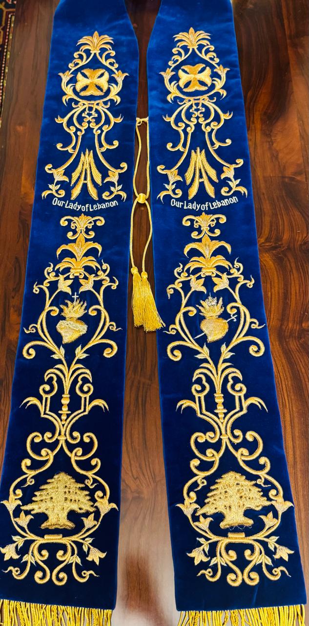 لمسات ليتورجية لبنانية ترافق زيارة البابا لاوون الرابع عشر: ثلاثة ألبسة خاصة بثلاث محطات روحية