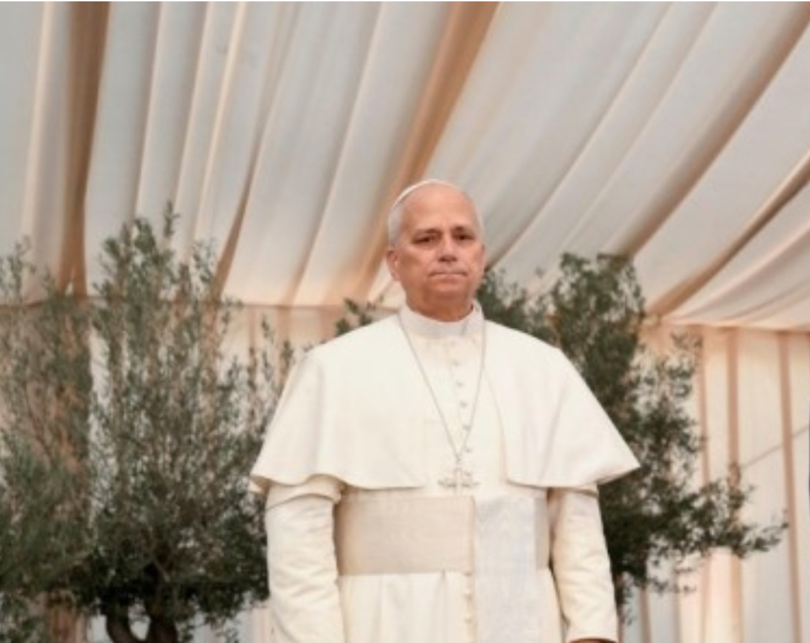 البابا لدى وصوله إلى روما: سأتواصل مع القادة لإحلال السلام