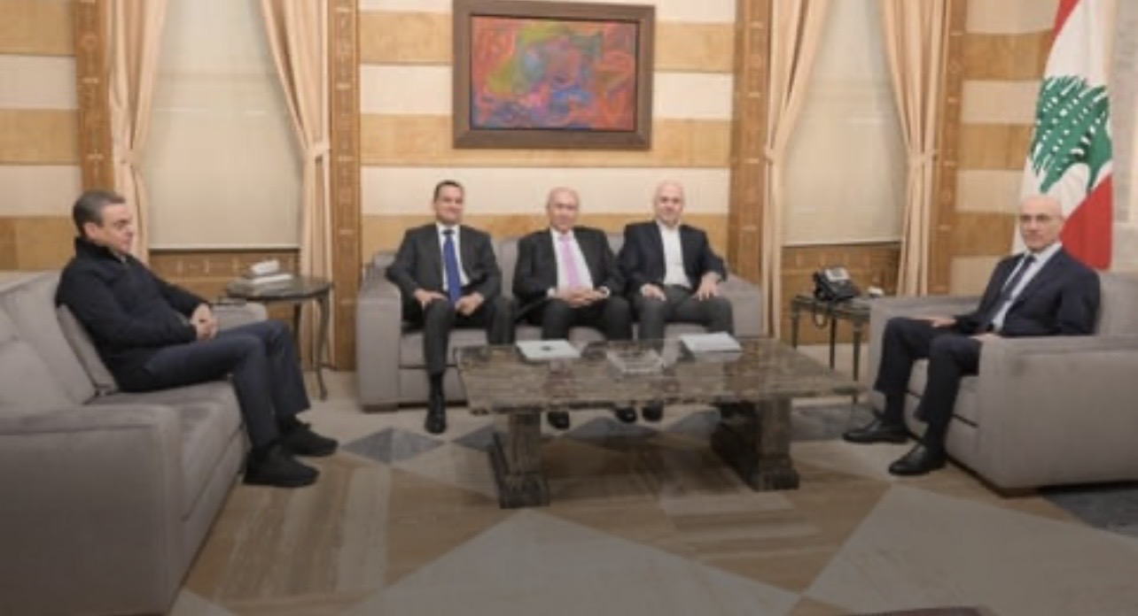 الحجار بحث مع عدد من نواب العاصمة في ملفات إنمائية وخدماتية