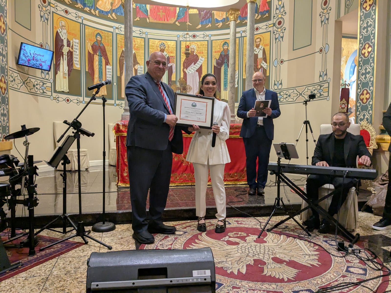 شهادة تقدير دولية لكريستا ماريا أبو عقل من الفيدرالية العالمية للسلام