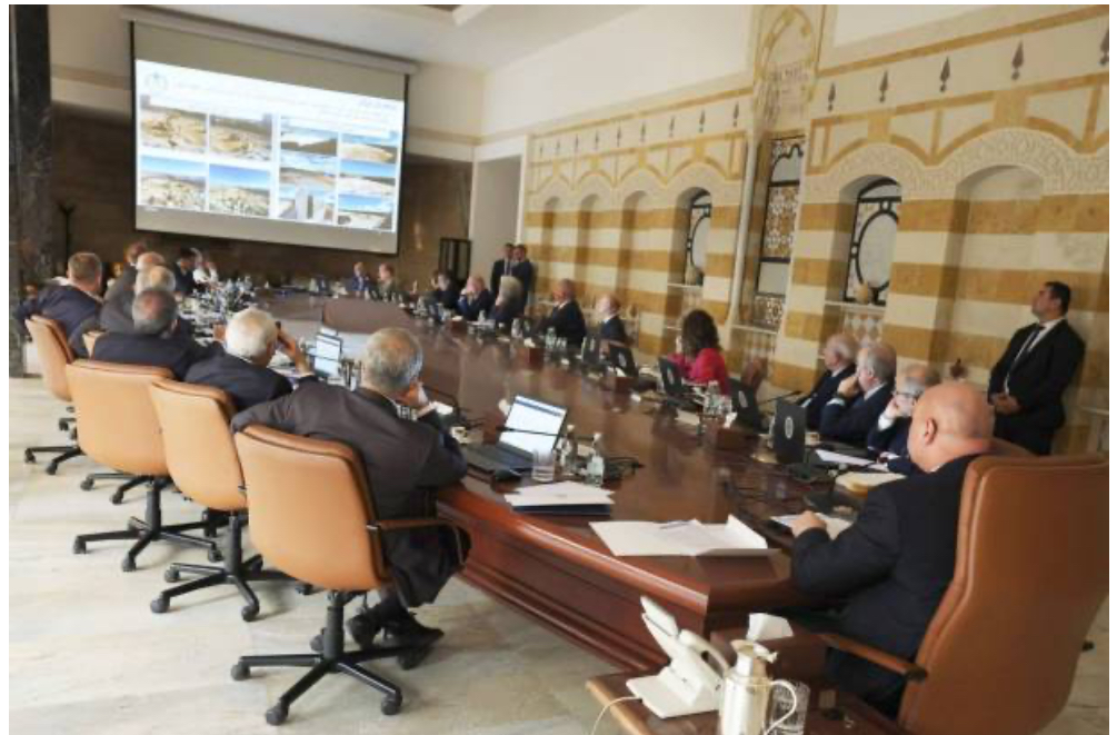 «اسرائيل» ترد على «الايجابية» اللبنانية: التفاوض «تحت النار»<br />
البابا طالب بادرة «حسن نية»... ومخاوف من تضليل اميركي<br />
قاسم يشرح «الهواجس» اليوم... ولا ازمة ثقة مع عون وبري