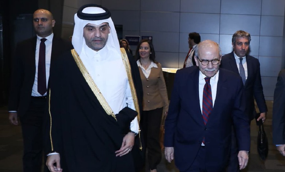 سلام يصل قطر لتمثيل لبنان في منتدى الدوحة