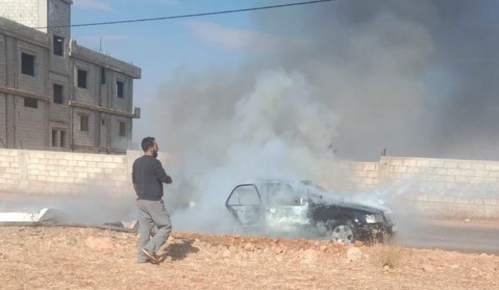 3 ضحايا باستهداف سيارة في طليا