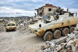 دبلوماسية نشطة لإعادة إحياء فكرة «تجميد» السلاح<br />
حراك فرنسي ـ مصري ـ ايراني قبل قمة ترامب نتانياهو<br />
عون يستكشف احتمالات الاختراق من «البوابة» العمانية