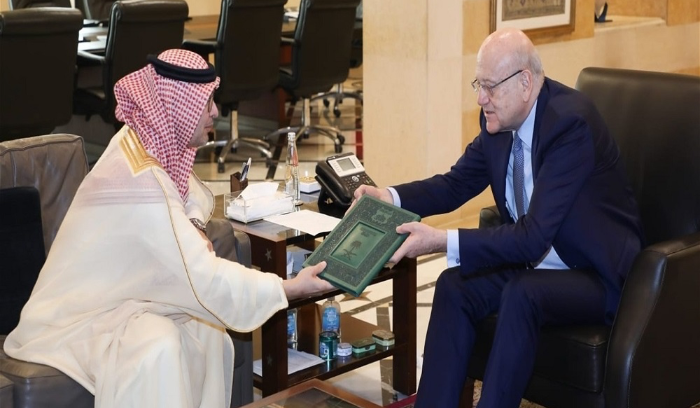 ميقاتي تسلم من بخاري دعوة للمشاركة في قمة الرياض