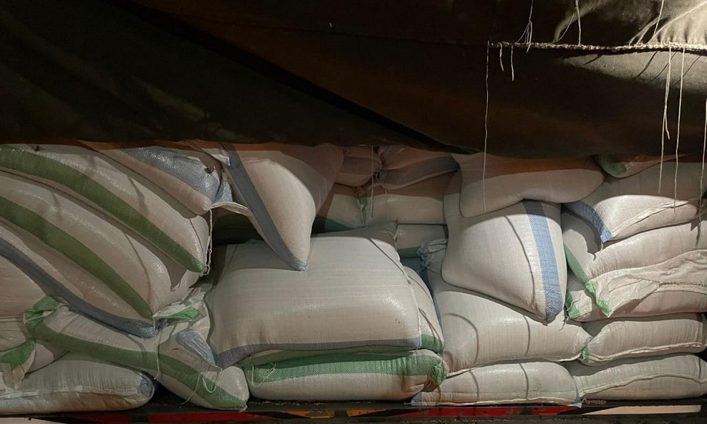 في الشمال.. دخان ومواد غذائية مهربة