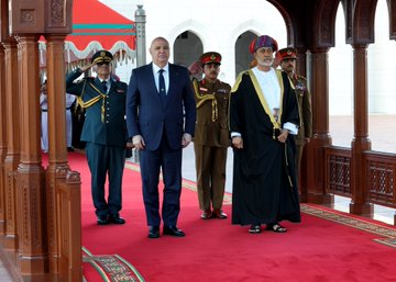 عمان توافق على فتح افاق جديدة من التعاون والشراكة والاستثمار بين لبنان و عمان