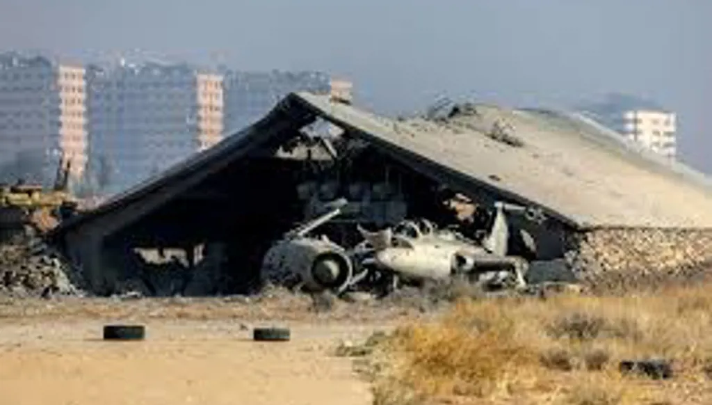 انفجارات قرب مطار المزة العسكري… ماذا يجري