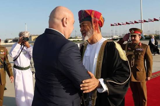 دبلوماسية «أصدقاء لبنان» بمواجهة التهديدات الإسرائيلية بالحرب في العام المقبل<br />
سلطان عُمان يؤكِّد الاهتمام بلبنان.. ومحادثات لودريان تشمل وقف الانتهاكات ونزع السلاح وترسيم الحدود مع سوريا