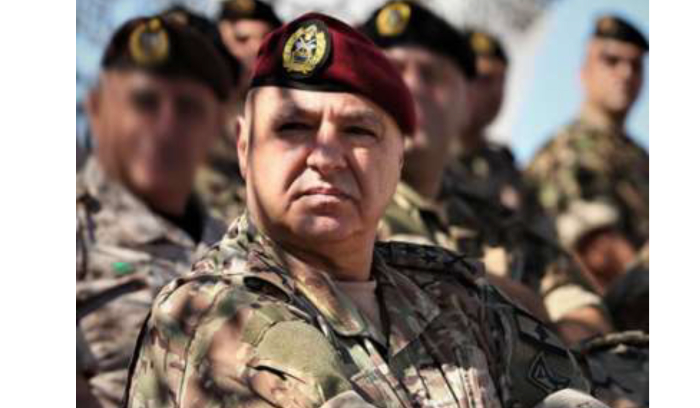 السفيرة الأميركية «تطلب» التمديد للقائد