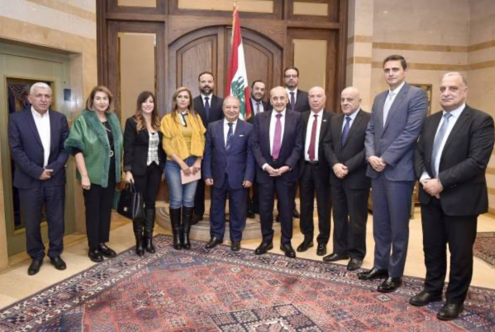 «كيمياء» مع عيسى ورسالة لترامب... بري يخرج عن صمته؟<br />
المصري بعد الفرنسي في بيروت بحثا عن تحريك المبادرات<br />
التهويل الاسرائيلي يتجدد وترقب لننائج قمة نتانياهو ــ ترامب