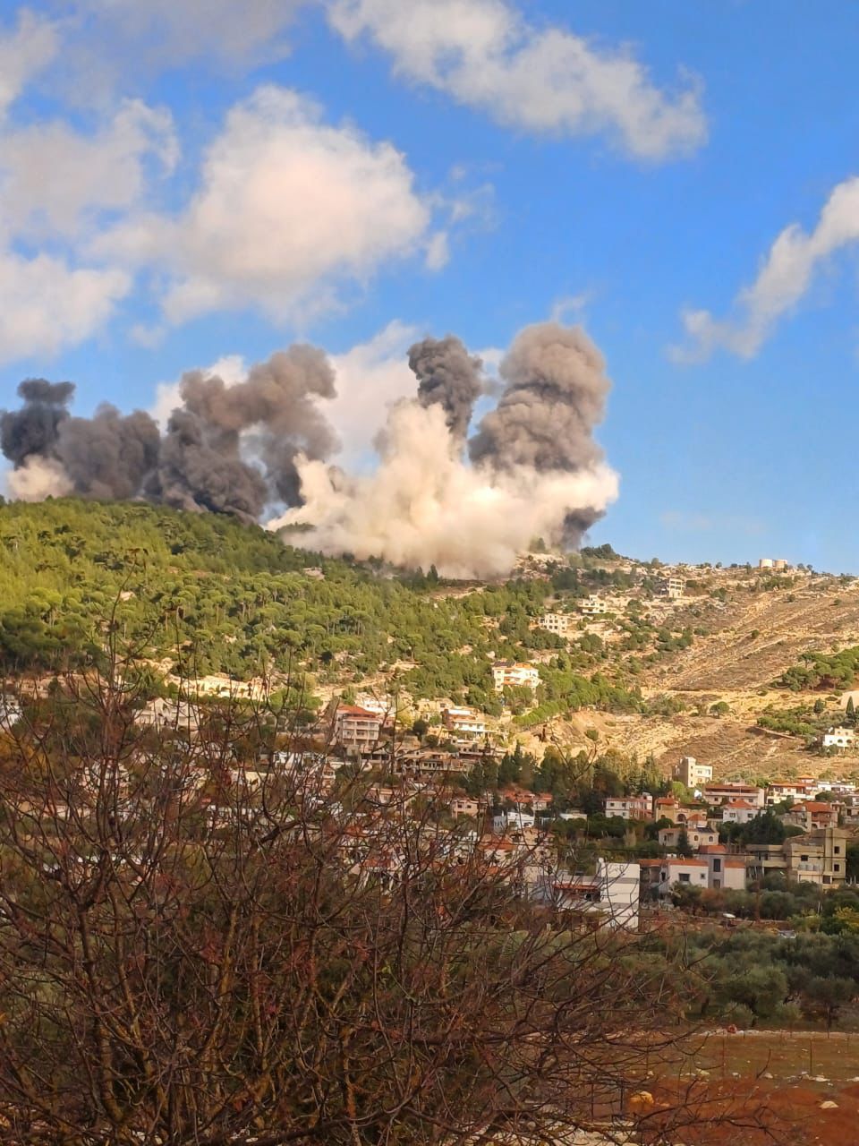 بالفيديو: غارات عنيفة تستهدف الجنوب