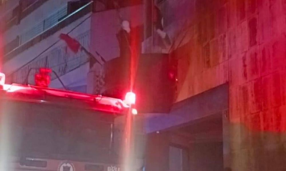 إخماد حريق داخل فندق في الحمرا