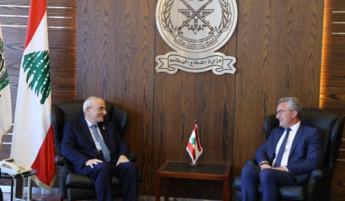 وزير الدفاع عرض مع  رافييه مجالات التعاون