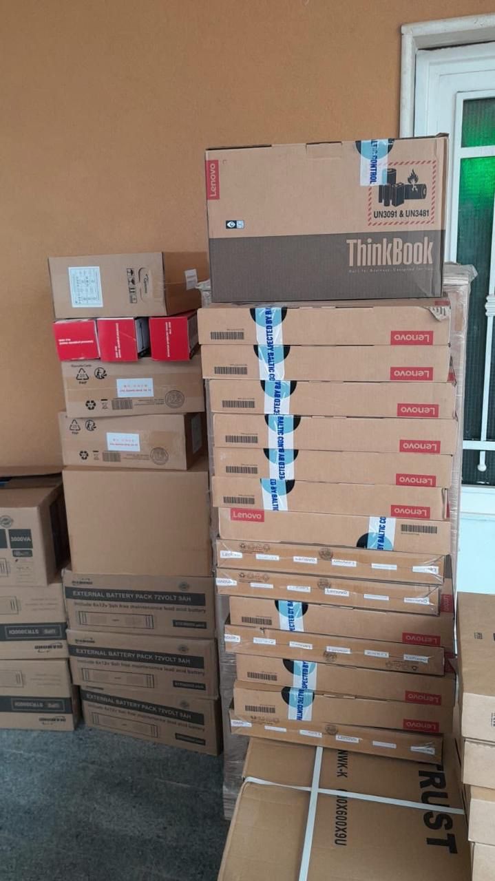 تسلمت وزارة التربية من منظمة اليونيسف أجهزة كمبيوتر