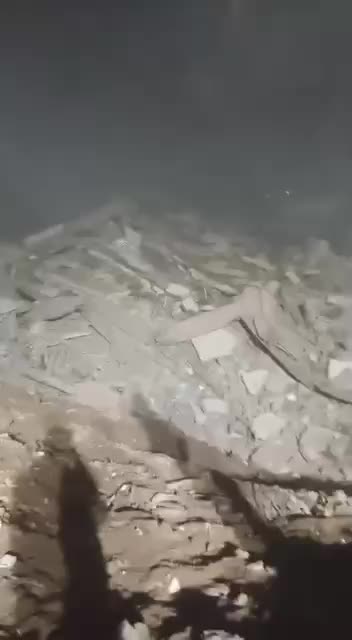 سقوط جزء من مبنى متصدّع في الضاحية الجنوبية دون إصابات