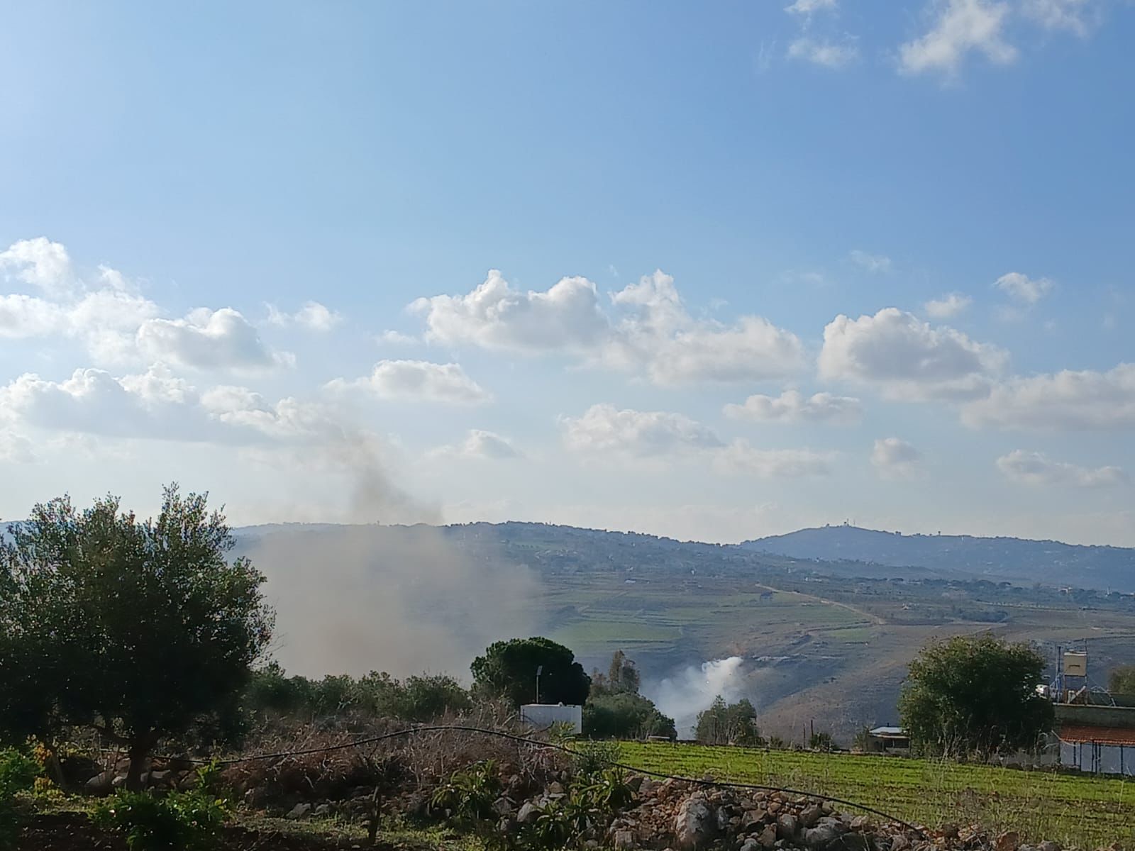 دورية لليونيفيل تجوب وادي السلوقي وتفجّر مواد مشبوهة