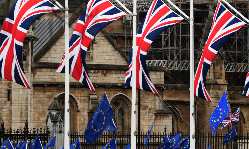 بريطانيا تتهم رجلين بالانتماء لـ”الحزب”