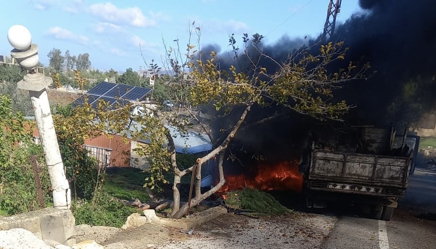 استهداف بيك أب في بلدة الطيبة