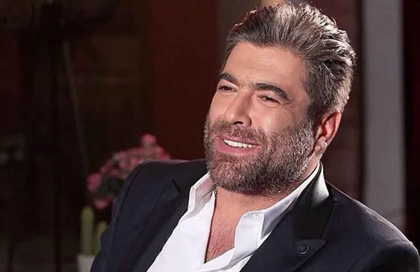 عطل فني يعيد طائرة وائل كفوري قبل وصولها إلى العلا