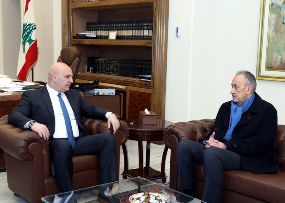 جعجع… آخر الدواء رسالة من عون
الميكانيزم على وقع تهديد أميركي بنزع السلاح